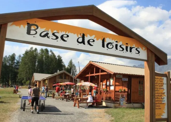 Vue Panoramique Tout Confort 150M Pistes Commerces Et Loisirs